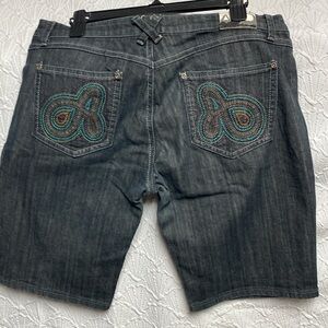 AKD MKS size‎ 13 embroidered pocket long shorts vintage wash
